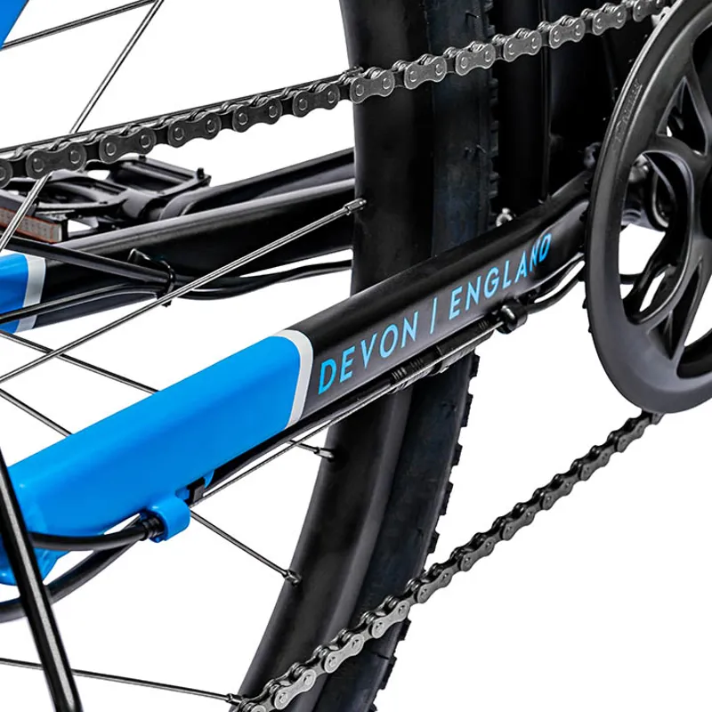 Ampere Hilux 700c Wheel Electric Bike Black and Blue-7